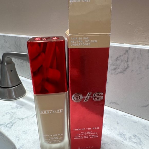 Full coverage - Picture 1 of 2